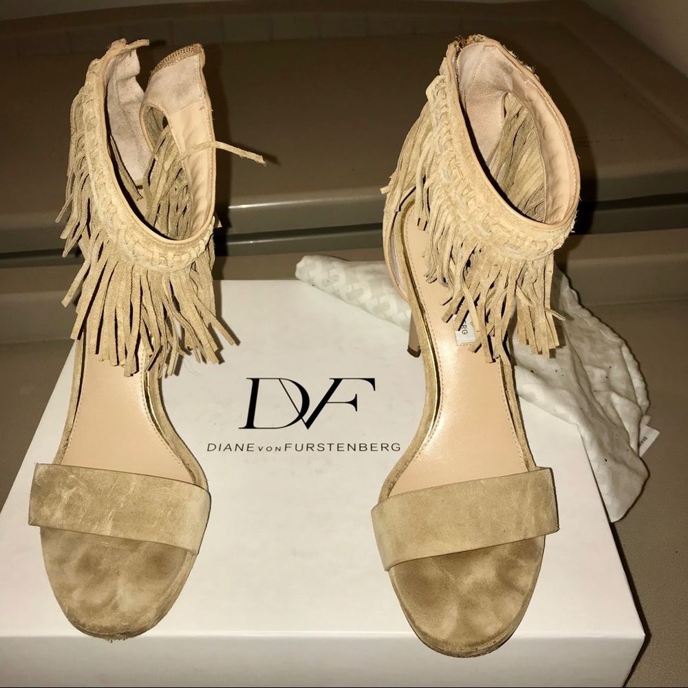 Diane Von Furstenberg Tan Suede Sandal Pumps
